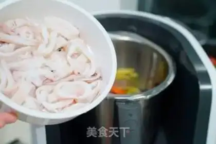 Make Soy sauce, pepper squid step 10