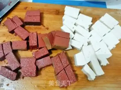 Make Duck blood tofu step 1
