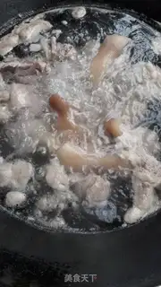 Make Pork feet step 1