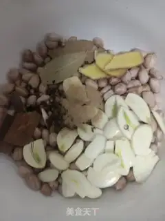 Make Garlic peanuts step 5