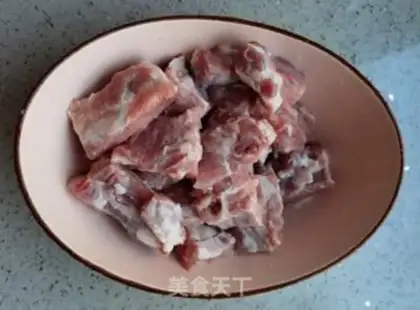 Make Red and white radish for ribs step 0