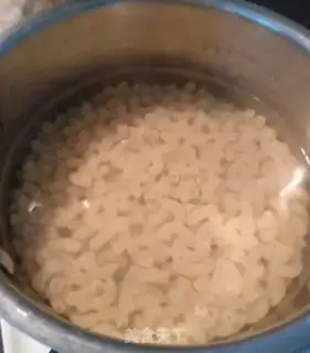 Make Carrot hot dog macaroni step 1