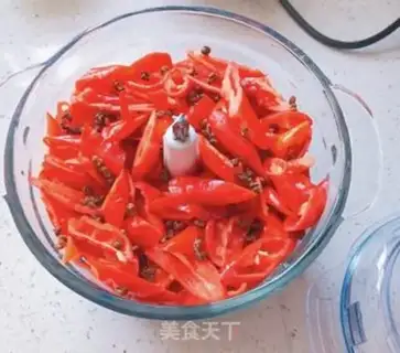 Make Homemade chili sauce step 5