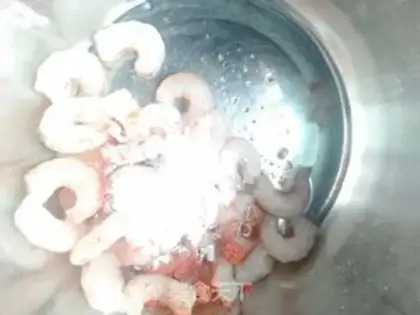 Make Garlic shrimp cabbage step 2