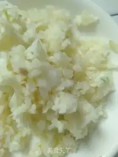 Make Garlic shrimp cabbage step 3