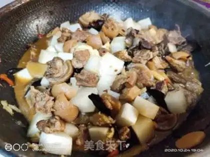 Make Roach and lamb stew step 11