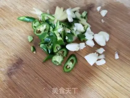 Make A white radish and powdered powder step 2