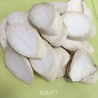 Make Almonds and mushrooms step 1