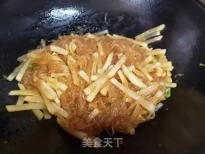 Make A white radish and powdered powder step 4