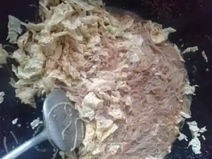 Make Garlic shrimp cabbage step 11
