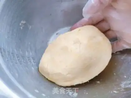 Make "Hallowsface strawberry pie." step 3