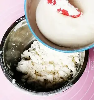 Make Tofu cheese mousse cake step 2