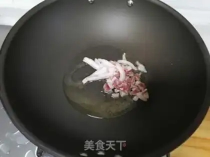 Make Garlic fried meat step 1