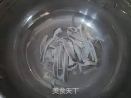 Make Squids are fried onions step 1