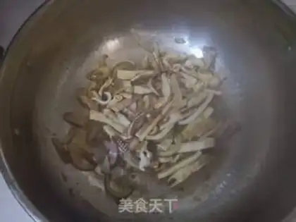 Make Squids are fried onions step 3