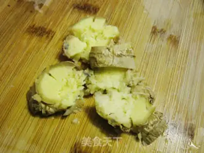Make Ginger date tea step 1