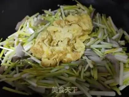 Make Garlic egg fried mushrooms step 9