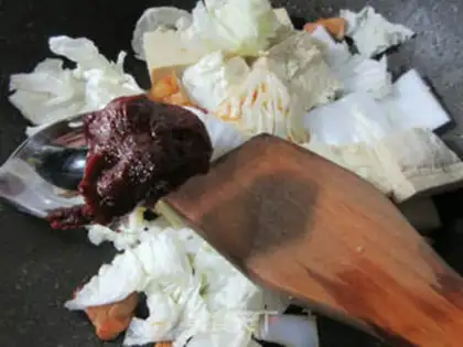 Make Five-flower cabbage with frozen tofu step 8