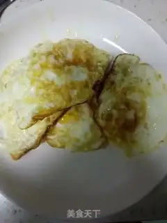 Make Fried eggs with curd oil step 3