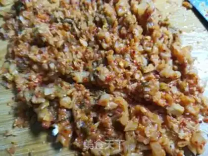 Make Korean pickle pork dumplings step 4