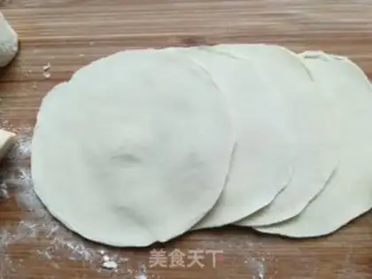 Make Korean pickle pork dumplings step 8