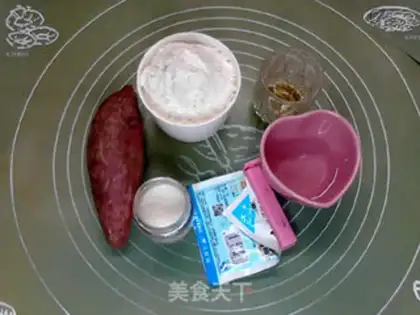 Make Potato mashed with red potato waffles step 0