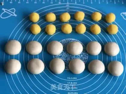 Make A milky yellow wife cake step 8