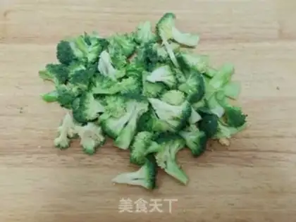 Make Cracker eggs step 1