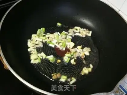 Make Meat and tomato sauce step 4