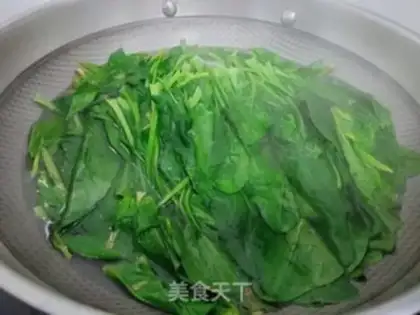 Make Spicy spinach step 3