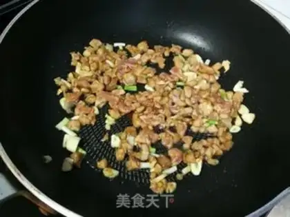 Make Meat and tomato sauce step 5