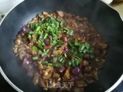 Make Meat and tomato sauce step 7