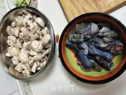 Make Mushroom rooster soup step 0