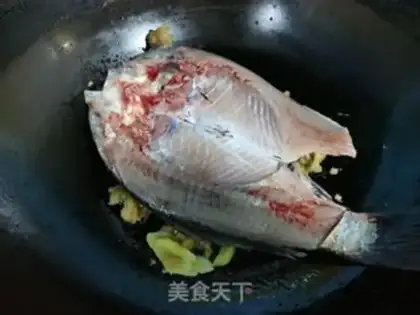 Make Scrambled fish soup step 1