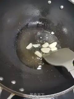 Make A hot cabbage fan step 0