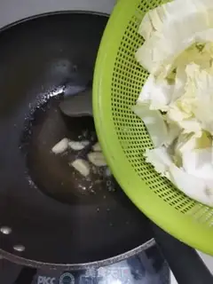 Make A hot cabbage fan step 1