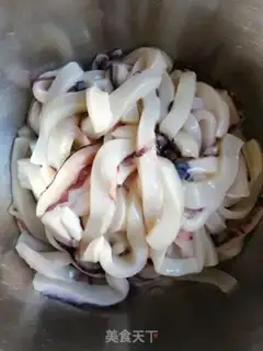 Make The peppers are fried with squid step 2