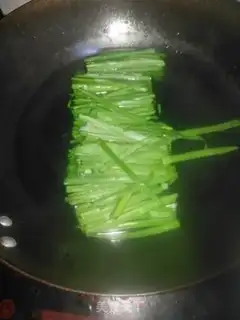 Make Creamed beetles step 3