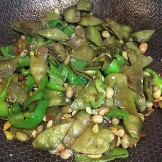 Make Cream peppers and lentils step 10