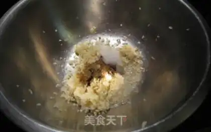 Make Garlic pork, fried meat step 2