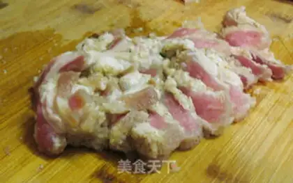 Make Garlic pork, fried meat step 5