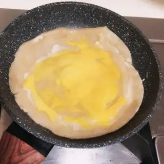 Make Hand grab cake step 2