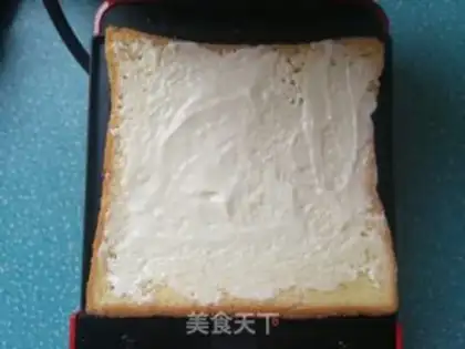 Make Egg sandwich step 3