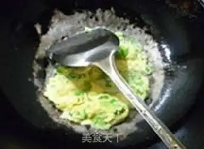 Make Garlic carrot fried rice step 5