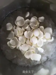 Make Lily