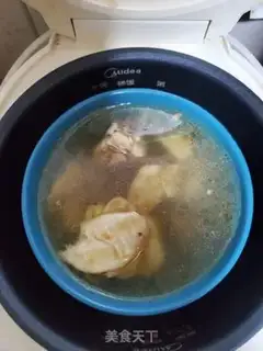 Make Chicken soup with fish glue step 5