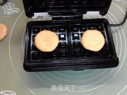 Make German ham with red potato waffles step 13