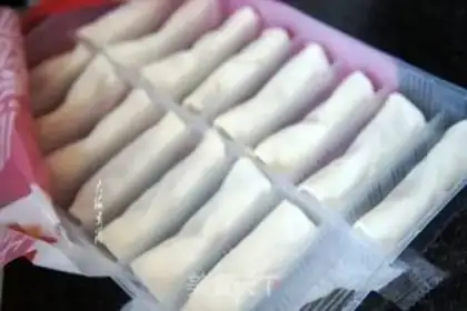 Make Crunch rolls step 1