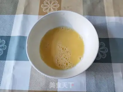Make Tomato egg noodles step 1