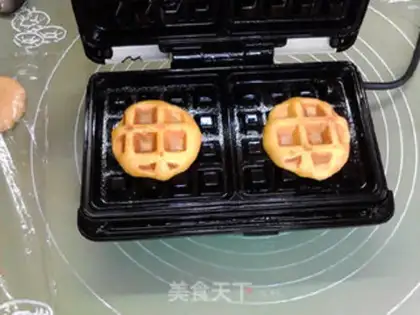 Make German ham with red potato waffles step 15